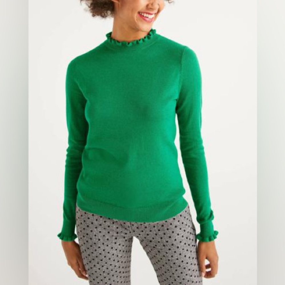 Boden
Ruffle Edge Wool Blend Sweater
Size 8 
Green